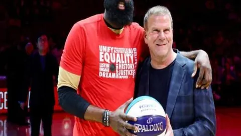 大乐透期号专家推荐：开拓者对阵黄蜂解析